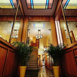 Hotel No One !